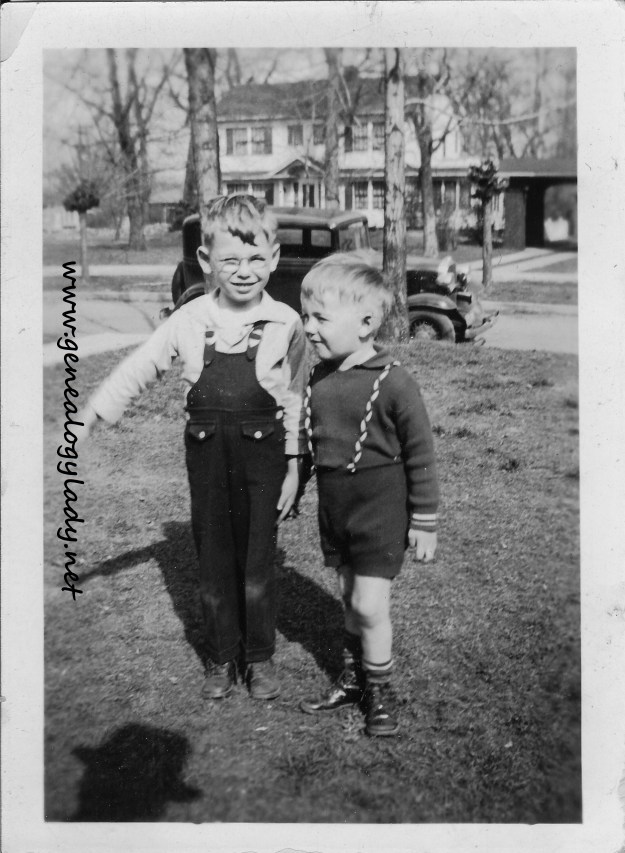 YEG1935 John & Mark