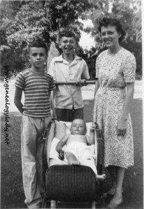 YEG1943-07-26 - Gladys and boys